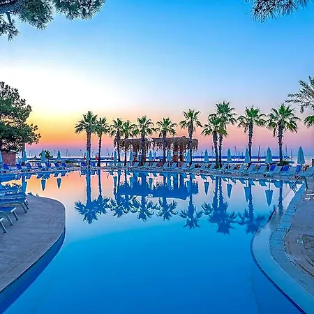 Amara Comfort منتجع