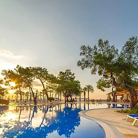 Amara Comfort Resort 5*