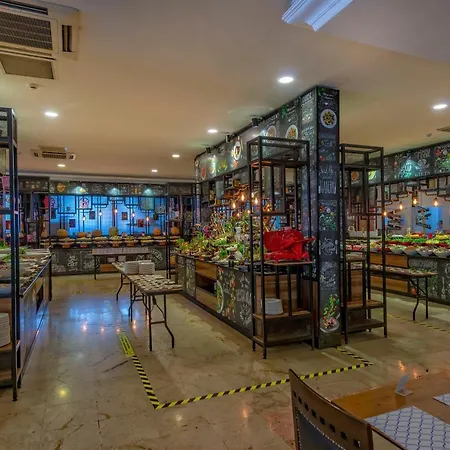 Amara Comfort 5* كمر