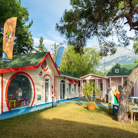 Amara Comfort منتجع