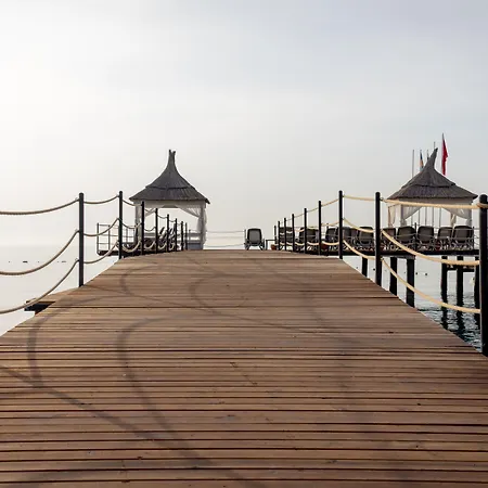 منتجع Amara Comfort 5*